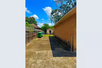 5502 Mackinaw Street, Houston, TX 77053 - Photo 6