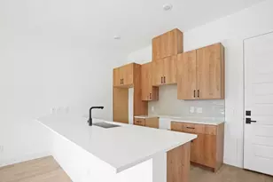 9117 Henrietta St, Houston, TX 77088 - Photo 12