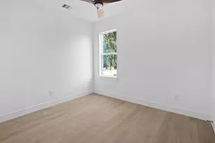 9117 Henrietta St, Houston, TX 77088 - Photo 4