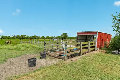 17830 County Road 207, Angleton, TX 77515 - Photo 38