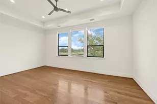 922 T C Jester Blvd, Houston, TX 77008 - Photo 36
