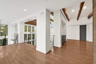 922 T C Jester Blvd, Houston, TX 77008 - Photo 34