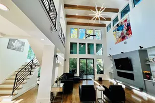 922 T C Jester Blvd, Houston, TX 77008 - Photo 12