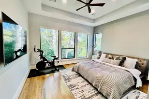 922 T C Jester Blvd, Houston, TX 77008 - Photo 20