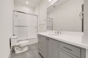 922 T C Jester Blvd, Houston, TX 77008 - Photo 42