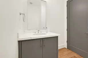 922 T C Jester Blvd, Houston, TX 77008 - Photo 18