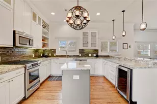 2418 Lazybrook Dr, Houston, TX 77008 - Photo 8