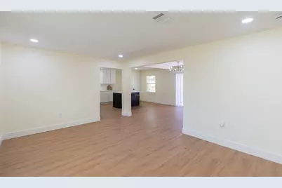 903 Mobile Drive, Pasadena, TX 77506 - Photo 4
