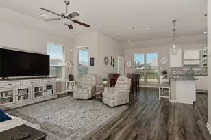 305 Brock's Ct, Montgomery, TX 77356 - Photo 4