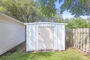 3010 Lamar Cir, El Campo, TX 77437 - Photo 32