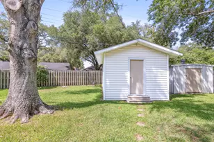 3010 Lamar Cir, El Campo, TX 77437 - Photo 28