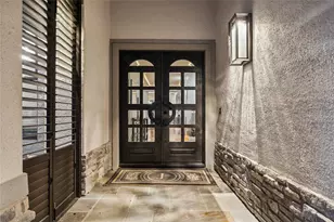 420 Pinewold Dr, Houston, TX 77056 - Photo 2