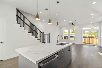 1509 E 31st Street, Houston, TX 77022 - Photo 2