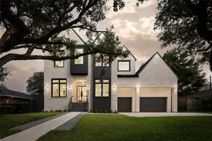 3607 Dumbarton St, Houston, TX 77025 - Photo 1