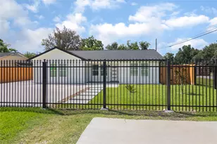 7546 Delavan Dr, Houston, TX 77028 - Photo 2