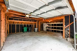 1307 Walton St, Houston, TX 77009 - Photo 28