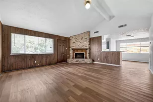 8318 Quail Burg Ln, Houston, TX 77489 - Photo 8