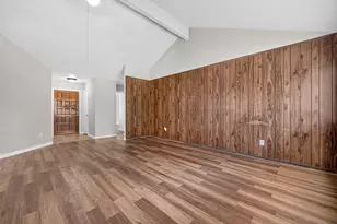 8318 Quail Burg Ln, Houston, TX 77489 - Photo 10