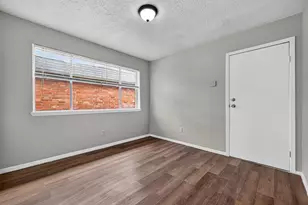 8318 Quail Burg Ln, Houston, TX 77489 - Photo 16