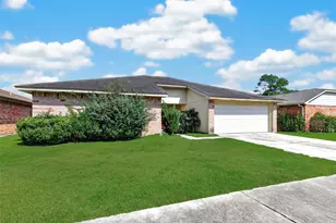 8318 Quail Burg Ln, Houston, TX 77489 - Photo 2