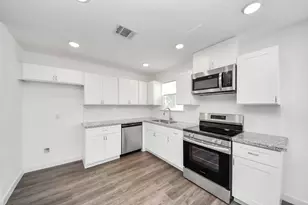 8125 Laura Koppe Rd, Houston, TX 77028 - Photo 2