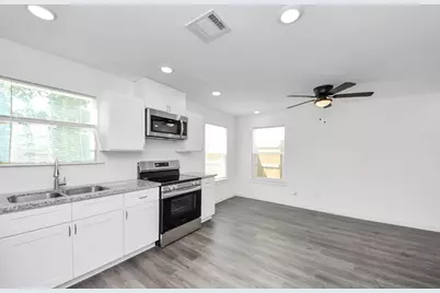 8125 Laura Koppe Road #A, Houston, TX 77028 - Photo 10