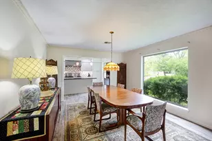 10902 Overbrook Ln, Houston, TX 77042 - Photo 2