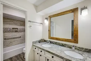 10902 Overbrook Ln, Houston, TX 77042 - Photo 20