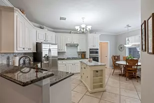 2438 Sullivan Ln, Dickinson, TX 77539 - Photo 4