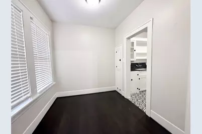 1126 Berthea Street #11, Houston, TX 77006 - Photo 6