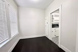 1126 Berthea St, Houston, TX 77006 - Photo 6