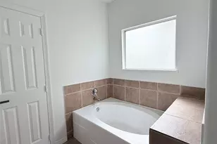 10023 Date Meadow Ln, Tomball, TX 77375 - Photo 16