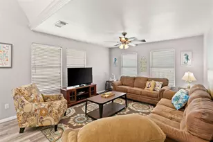 984 Bluewater Hwy, Surfside Beach, TX 77541 - Photo 8