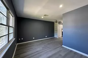 10313 Chesterfield Dr, Houston, TX 77051 - Photo 2