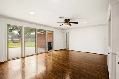 5238 Kinglet Street, Houston, TX 77035 - Photo 20