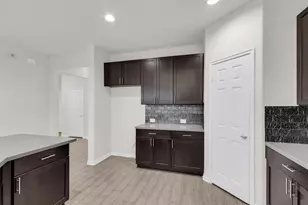 1960 Elkington Cir, Conroe, TX 77304 - Photo 10