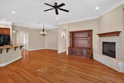 1909 Debbie Drive, Bryan, TX 77802 - Photo 8