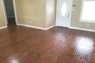 5631 Belarbor St, Houston, TX 77033 - Photo 2