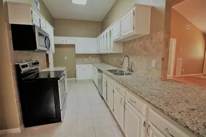 2618 Quarry Hill Road, Sugar Land, TX 77478 - Photo 8