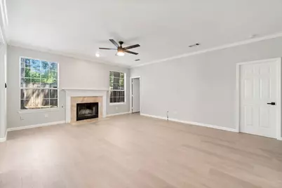 66 Terraglen Dr, The Woodlands, TX 77382 - Photo 6