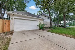 12110 Hermitage Oaks Ct, Tomball, TX 77377 - Photo 4