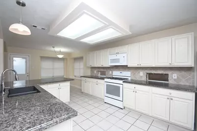 10430 Sanibel Falls Court, Houston, TX 77095 - Photo 32