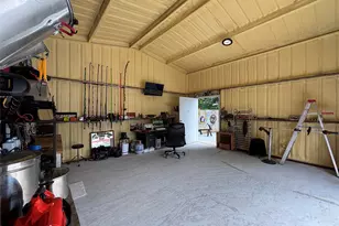 211 W Sabine St, Groesbeck, TX 76642 - Photo 36