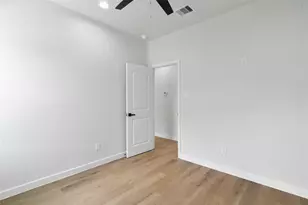 7220 S Hall St, Houston, TX 77028 - Photo 20