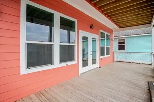 17518 Bristow Dr, Galveston, TX 77554 - Photo 2