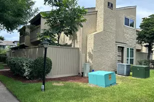 9323 Pagewood Ln, Houston, TX 77063 - Photo 4