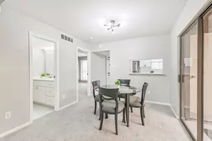 3130 Walnut Bend Ln, Houston, TX 77042 - Photo 6