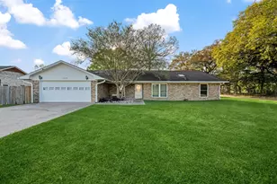 1609 Bowie St, Liberty, TX 77575 - Photo 1
