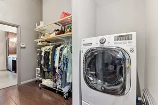 2100 Commonwealth St, Houston, TX 77006 - Photo 36