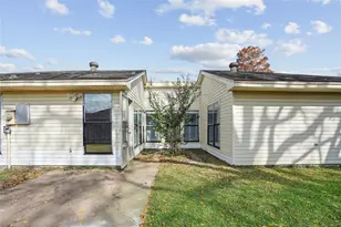 2846 Mayflower Landing Ct, Webster, TX 77598 - Photo 18